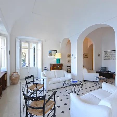 Smeraldo Tatil Evi *
